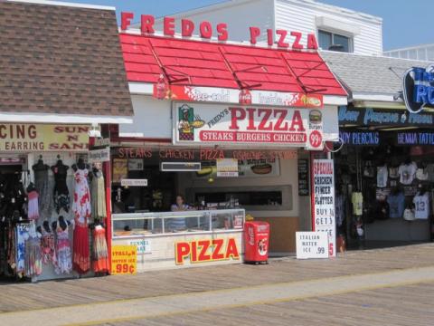 2. Fredo's Pizza